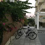 Manias Апартаменты *