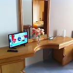 Manias Кос