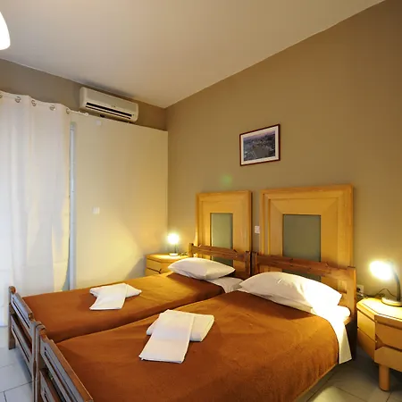 Manias アパート コス・タウン